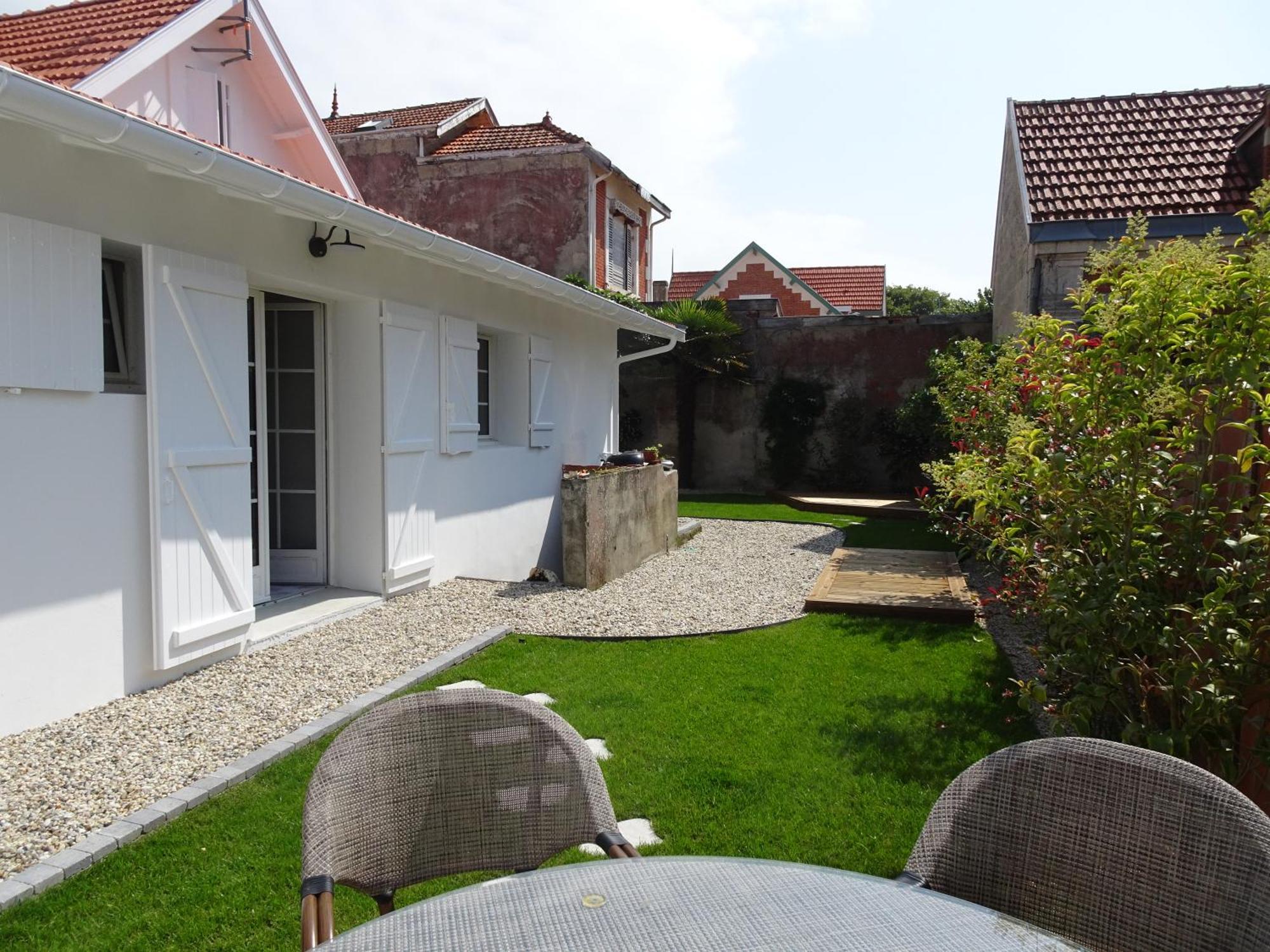 Hotel 23 Soulac-sur-Mer Zewnętrze zdjęcie